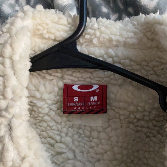 Brown Sherpa lined Oakley jacket size S